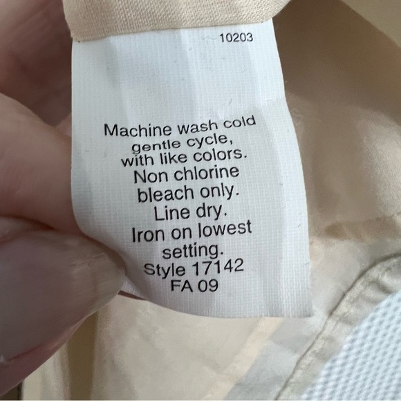 J. Crew (EUC) 100% Silk Fully Lined Sleeveless Top Size Large - Picture 2 of 10